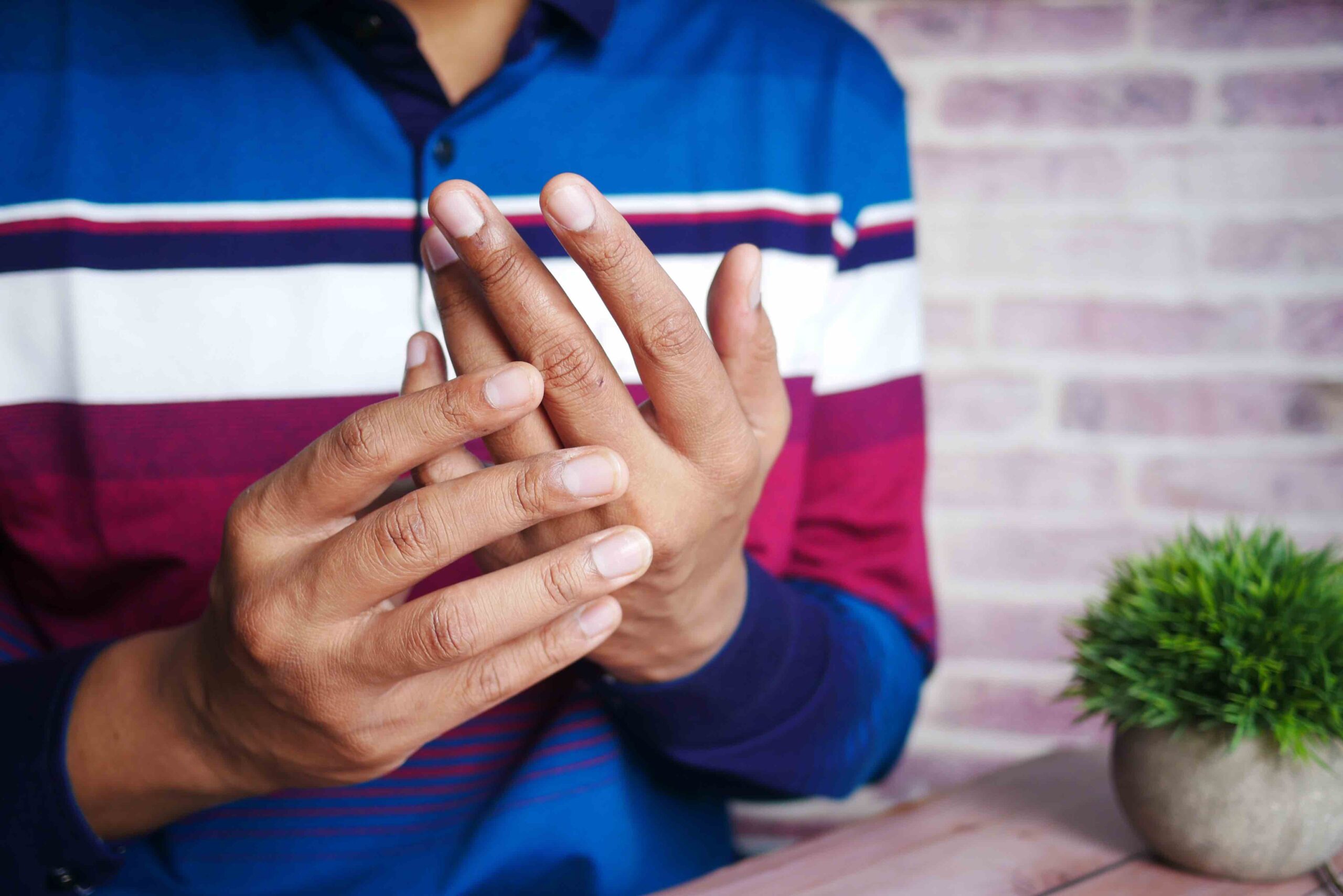 nerve tumor hand and finger